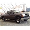 Image 9 : G4 --  2002 CHEVROLET SILVERADO 2500 HEAVY DUTY EXT CAB 4X4, Grey, 384404 KM's