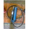 Image 1 : BLUE INDUSTRIAL HAND PUMP HYDRAULIC PORT-A-POWER