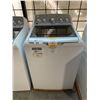 Image 2 : GE ADORA WHITE TOP LOADING WASHER MODEL #GTW495DMN