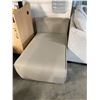 Image 2 : BEIGE CHAISE LOUNGE 60"