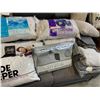 Image 2 : LOT OF MISC. PILLOWS, BEDDING AND MORE