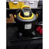 Image 2 : 18.9 L SHOP VAC AND SCUNCI STEAMER