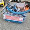 Image 2 : EASY OFF ELECTRIC CARPET CLEANER WORKING