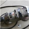 Image 2 : BLACK AND DECKER 7"/9" HEAVY DUTY ANGLE GRINDER