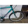 Image 3 : TEAL ASANA BIKE