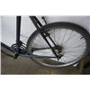 Image 2 : BLACK NO BRAND BIKE