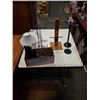 Image 1 : BOX OF JEWELRY DISPLAY STANDS