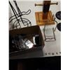 Image 8 : BOX OF JEWELRY DISPLAY STANDS