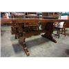 Image 8 : WALNUT DINING TABLE WITH 2 LEAFS AND 6 CHAIRS