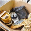 Image 5 : 4 BOXES OF ESTATE GOODS