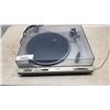 Image 2 : TECHNICS DIRECT DRIVE AUTOMATIC TURNTABLE SL-D202 WORKING