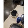 Image 8 : BOX OF MCM MIRROR, MIRRORED TRAY AND MORE