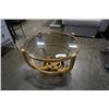 Image 1 : GLASSTOP RATTAN ENDTABLE