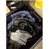 Image 2 : TOTE OF LEATHER JACKETS AND CLOTHING
