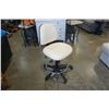 Image 1 : GAS LIFT ROLLIING OFFICE WORKSTATION CHAIR