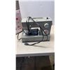 Image 2 : SINGER HEAVY DUTY SEWING MACHINE
