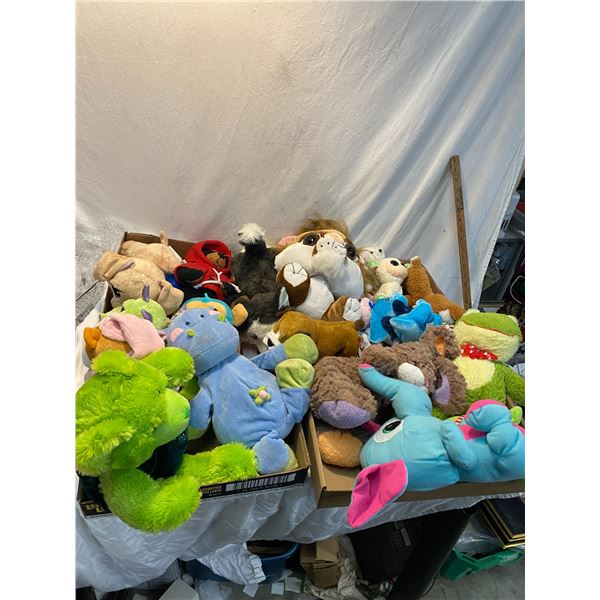Large lot of stuffies