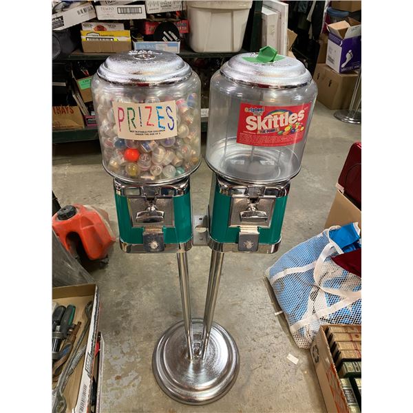 Beaver Candy Machine with key