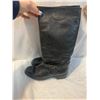 Image 1 : Boots size 8