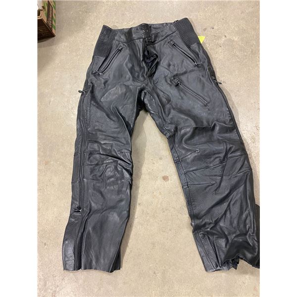 Womans Harley Davidson size 18 leather riding pants