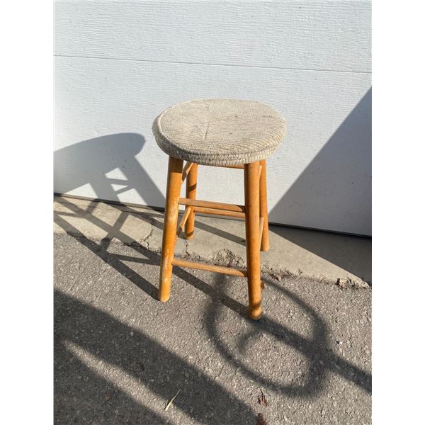 Single stool