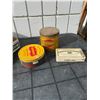 Image 1 : Tabacco tins and cigarette tin