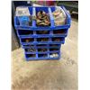Image 1 : Containers and contents