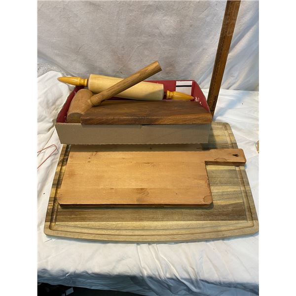 Cutting boards and rolling pins etc