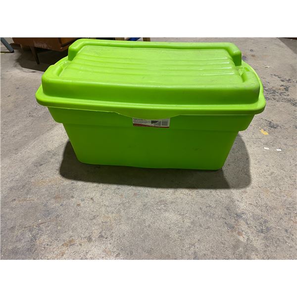 Rubbermaid bin with lid