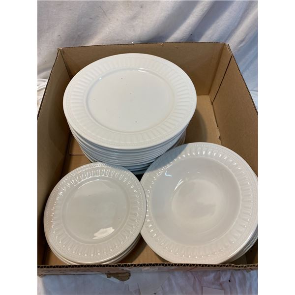 Royal Linen dishware