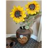 Image 2 : Vase with Faux Flowers - Clay Pot Wall Hanging - Fruit Bowl