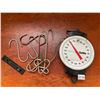 Image 1 : Chatillon Hanging Scale Cap. 200 x 1lb with Meat Hooks
