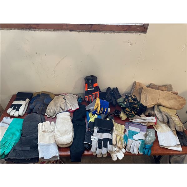Various Kinds & Sizes of Gloves - Work Gloves - Rubber Gloves - Mittens - Impact Gloves