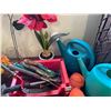 Image 4 : Roll-up Garden Fence - Sprinklers - Watering Cans x2 - Gardening Tools - Potted Artificial Flower