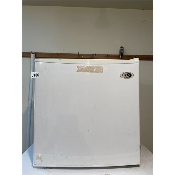 Durabrand Mini Refrigerator Model CLF18101WD - 18"h x 18.5"w x 17"d