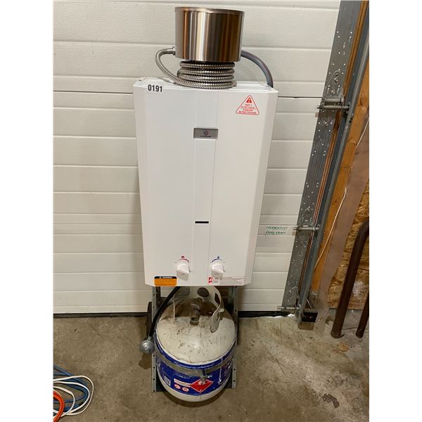 Eccotemp L10 & CE-L10 Portable Outdoor Tankless Water Heater (Never Been Used)