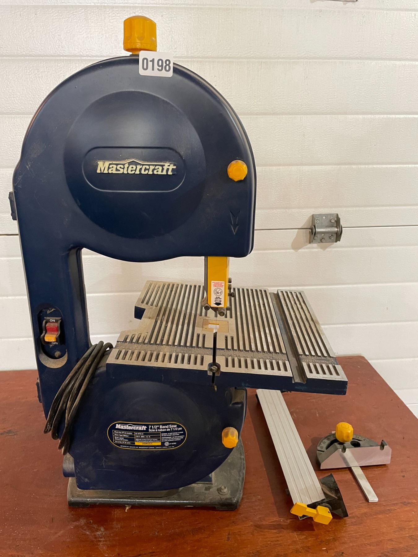 Mastercraft 7.5" Electric Band Saw Model 5567226 Beck Auctions Inc.