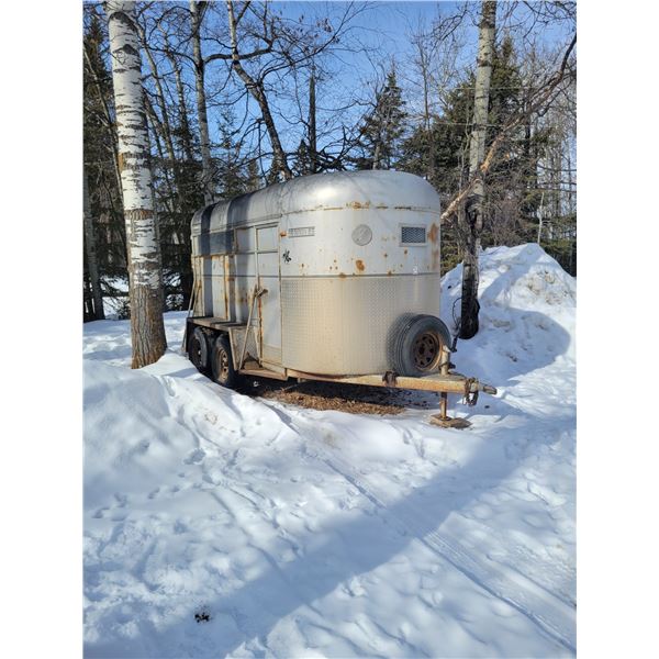 Bergen 1989 Horse Trailer (Handyman Special) Needs some TLC! VIN 2B9SD13B6KD025322