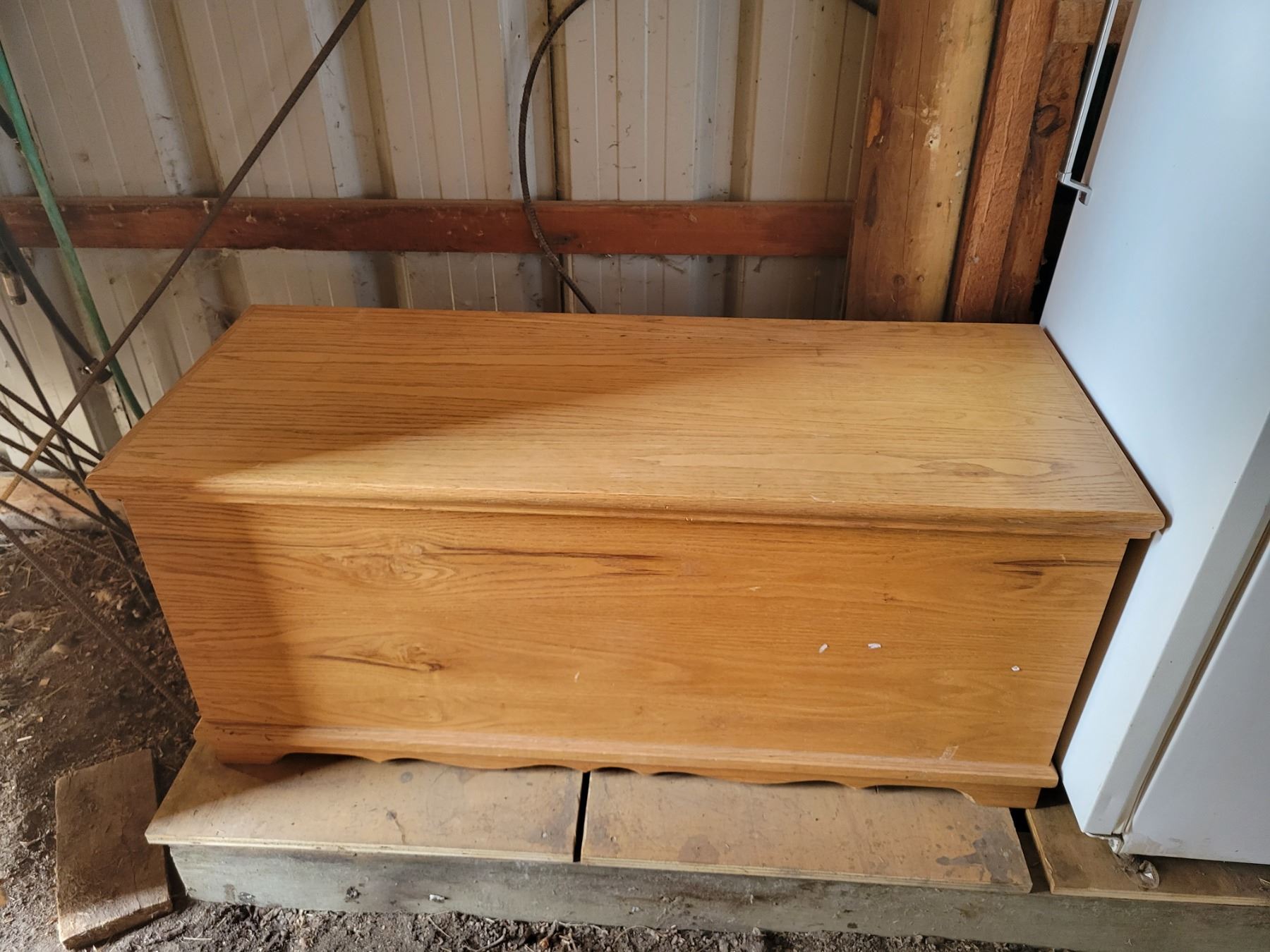 Cedar Lined Hope Chest/Toy Box (Handmade)
