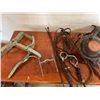 Image 2 : Classic Equine Saddle Pad - Halter - Bridle - Canteen - Riding Crop 5" bit