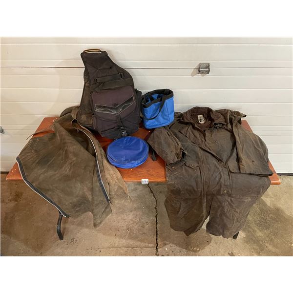 Ladies Drover Station Rain Slickers (S) - Collapsible Water/Feed Bucket - Saddle Bag - Grooming...