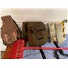 Image 2 : Saddle (Sweat) Blanket 76" - Saddle Bags x2 - Shipping Boots - Manure Fork