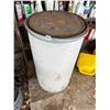 Image 3 : Metal Garbage Cans with Lids x4 - Rain Barrel - Oat Barrel