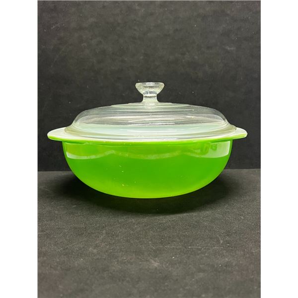 Pyrex Kelly Green 024 Casserole with Lid 2 QT