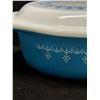 Image 4 : Pyrex Blue Snowflake / Garland 043 Casserole w/lid 1.5 QT