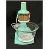 Image 2 : Vintage Turquoise General Electric M50B Mixer / hand mixer (see description)