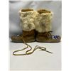 Image 4 : First Nations Beaded Footwear Mukluks (Foot approx: 8.5x3.75" & 10"T)