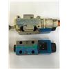Image 2 : Lot of (4) Vickers Valves