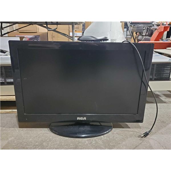 *SOLD AS IS* RCA RLC3257B 32" LCD 720P HDTV with Remote Control