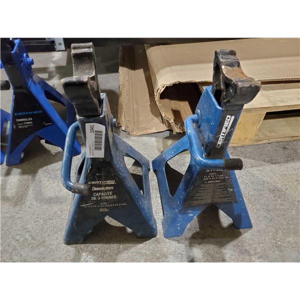 *SOLD AS IS* Certified 3 Ton Auto Jacks